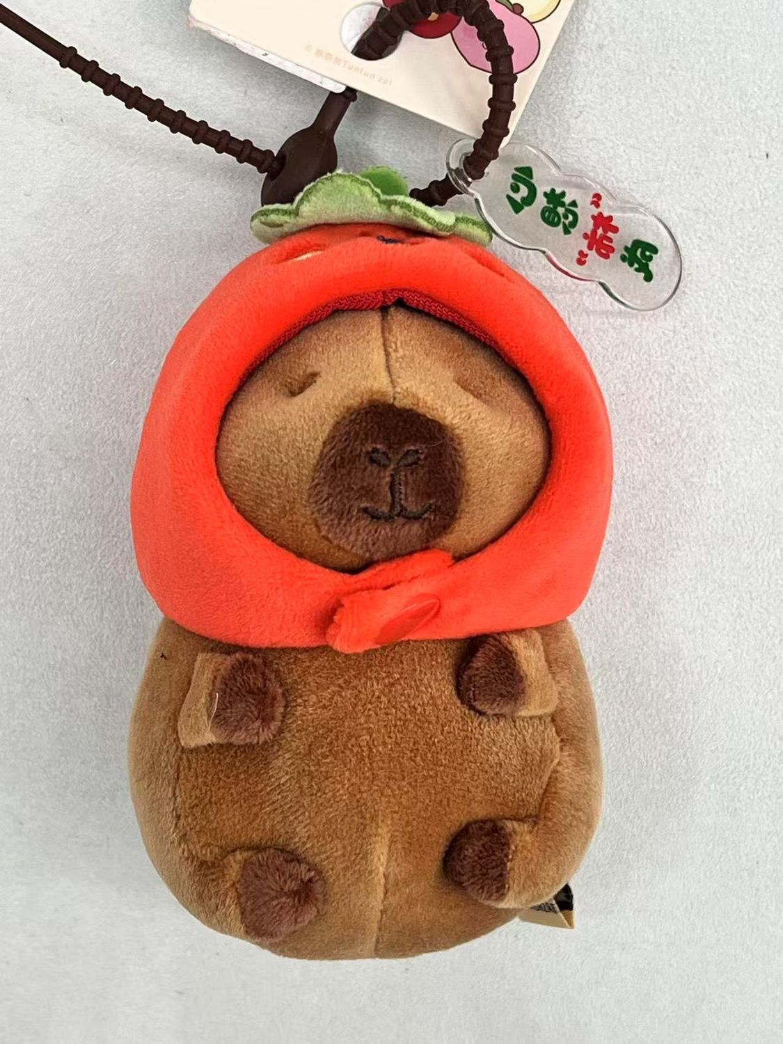 【新品】CAPYBARA卡皮巴拉 憨憨水豚挂件 西红柿头套 / Tomato Head Cover Keychain By GREEN PARTY