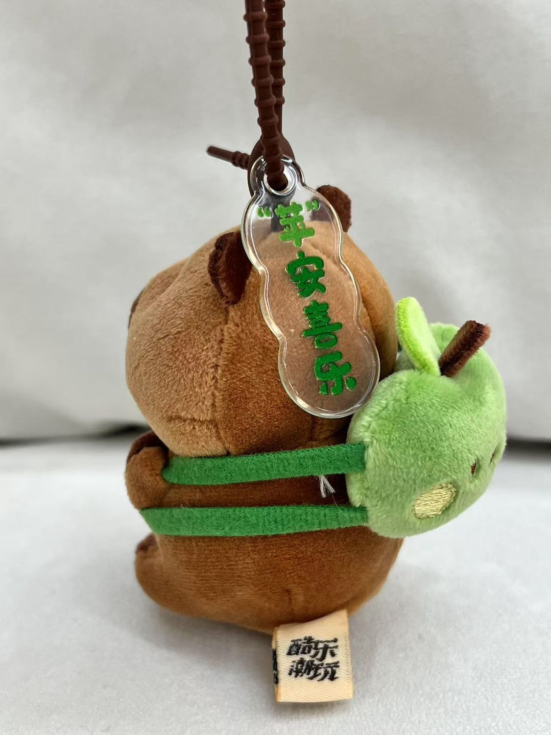 【新品】CAPYBARA卡皮巴拉 憨憨水豚挂件 青苹果背包