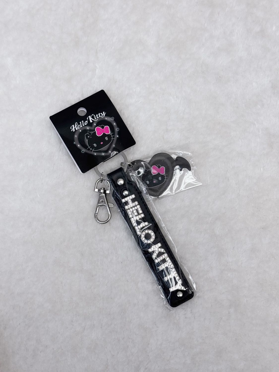 【新品上架】Sanrio三丽鸥天使与恶魔系列恶魔钥匙扣 / Hello Kitty Angel &amp; Devil Series Devil Keychain By SANRIO