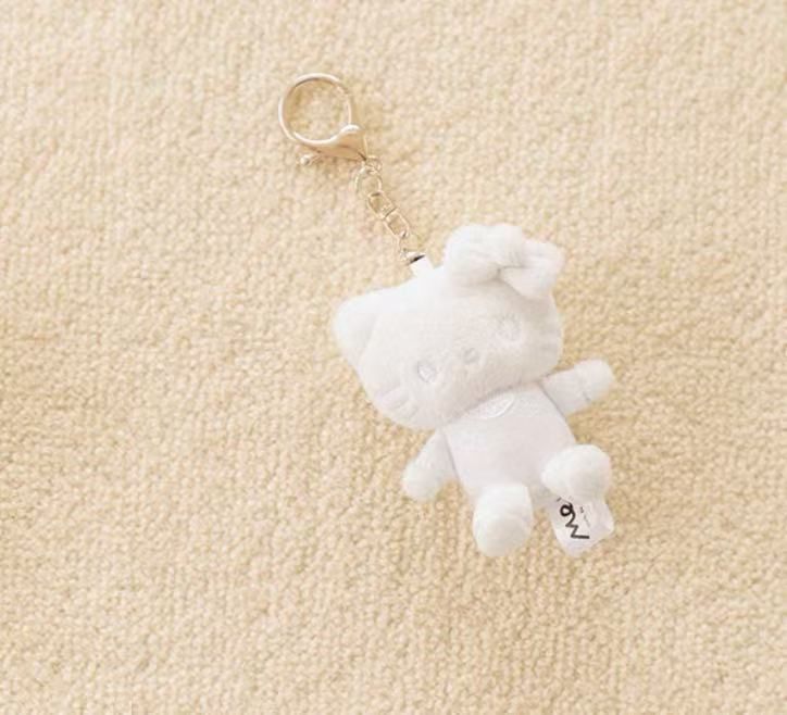 【新品上架】Sanrio三丽鸥HelloKitty X Me%挂件 纯白 / Hello Kitty Me% Series Pure White Keychain By SANRIO x ME%