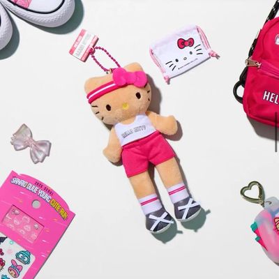 【新品上架】Sanrio三丽鸥x韩国Olive Young马拉松系列挂件 长腿Hello Kitty / Hello Kitty Marathon Series Long-legged Charm By SANRIO x OLIVE YOUNG