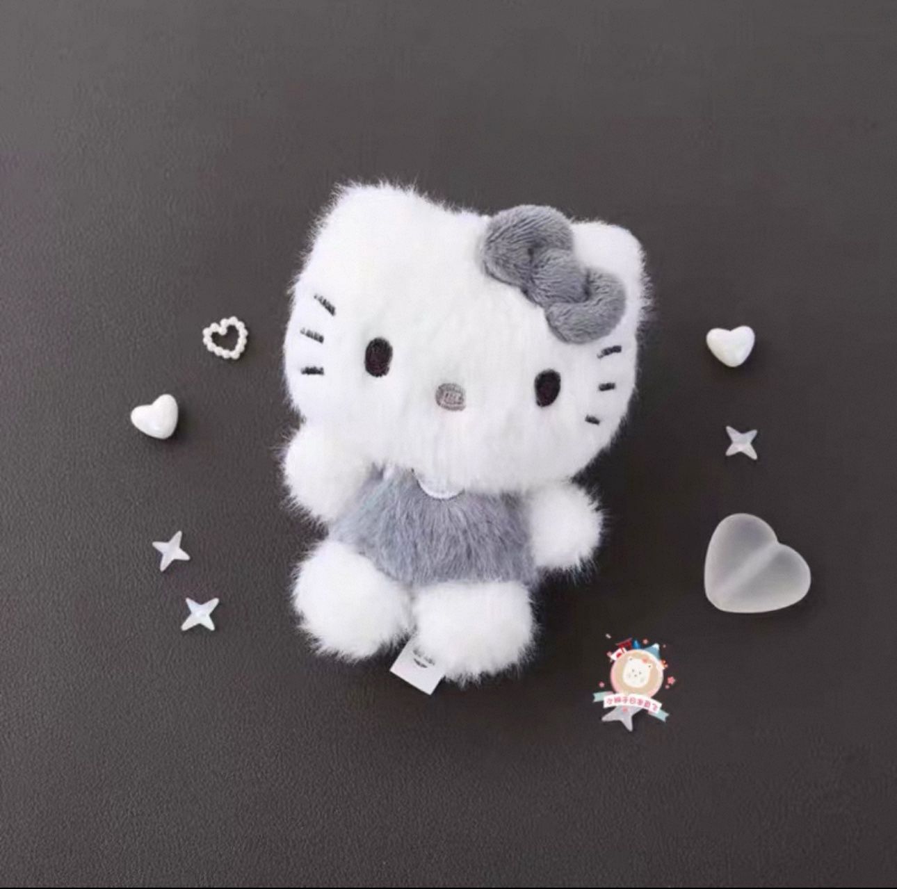 【预订】Sanrio三丽鸥韩国限定黑白系列挂件 Hello Kitty / 【Pre-order】Hello Kitty Korea Black and White Charm By SANRIO