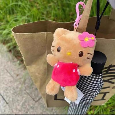 【新品上架】Sanrio三丽鸥夏威夷黑皮系列挂件 Hello Kitty粉书包 / Hello Kitty Hawaii Series Pink Backpack Keychain By SANRIO