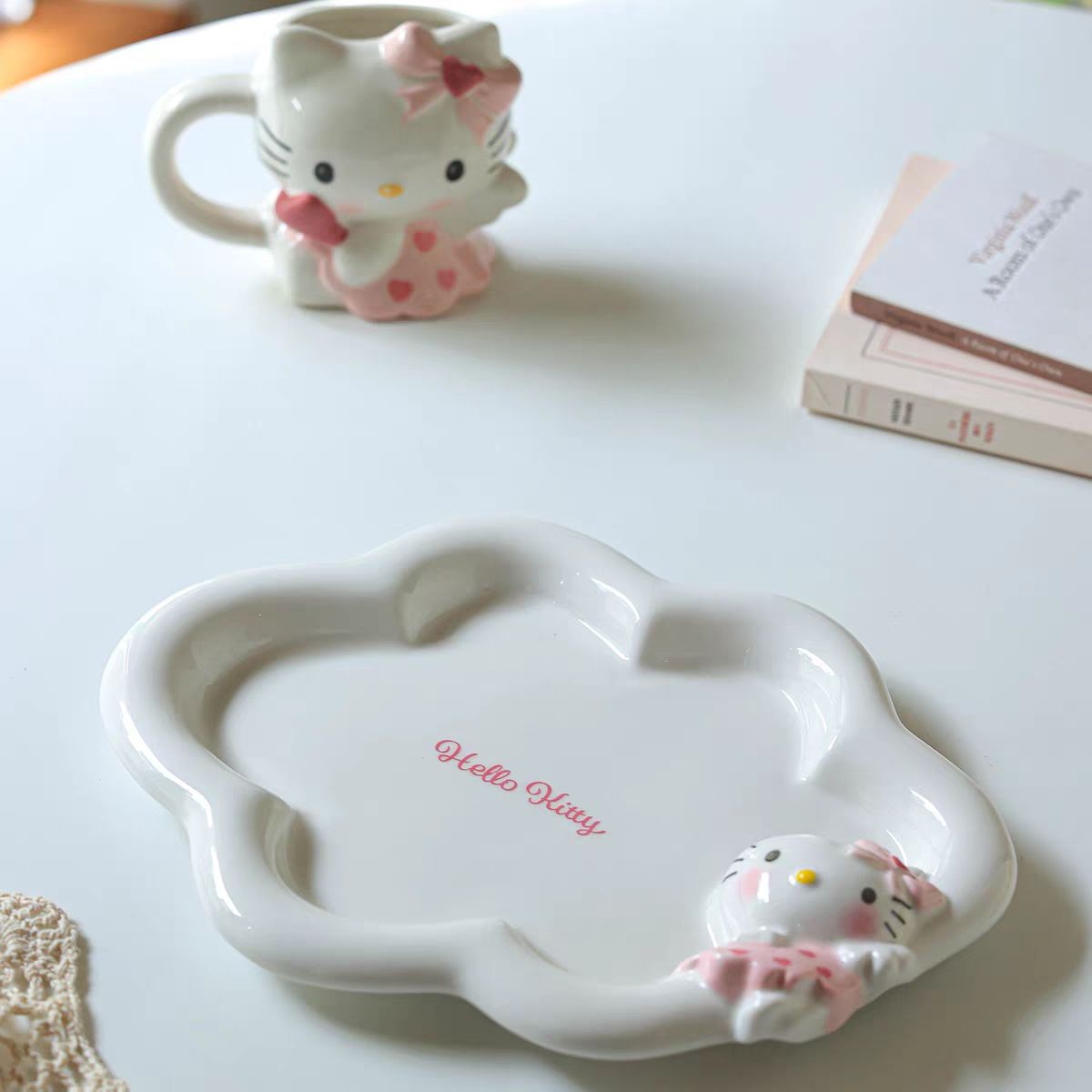 【在途现货】Hello Kitty天使云朵陶瓷盘 / Hello Kitty Cloud Shaped Plate