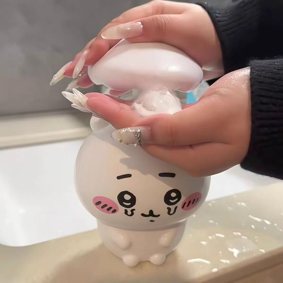 【在途现货】吉伊洗手液分装瓶（含洗手液）Chiikawa Hand Soap Refillable Dispenser (with Soap Included)