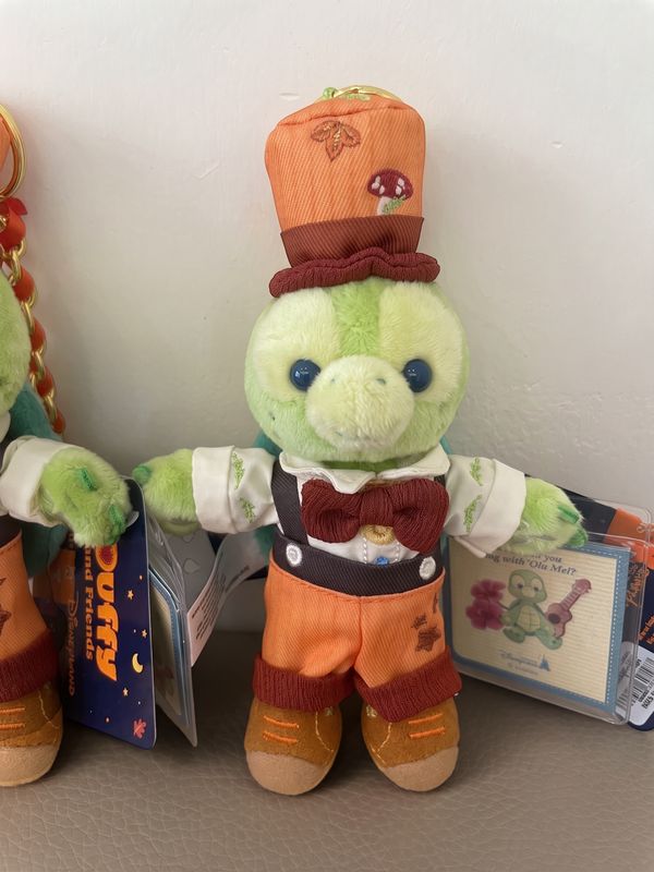 Olu Mel 2024 Halloween Series Keychain by Hong Kong Disneyland