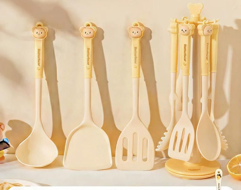 Butter Bear Silicone Spatula By MODERN HOUSEWIFE