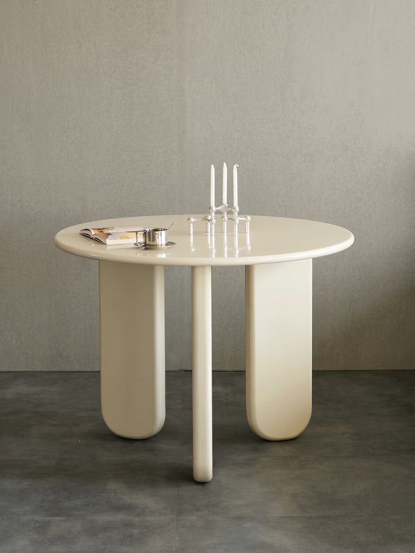 Creamy Solid Wood Round Table