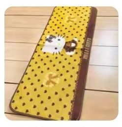 【新品上架】家用床边植绒地毯40*120cm 黄底kitty / Cashmere Mat 40*120cm Yellow Kitty