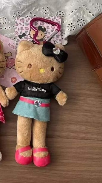 Sanrio Hello Kitty Black T-Shirt Long-Legged Plush Charm Keychain - 2026 Series