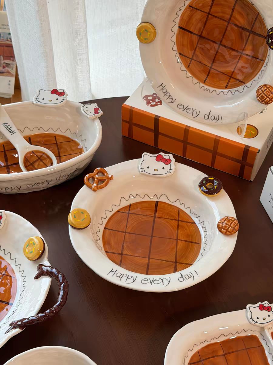 【在途现货】可爱浮雕面包系列 Kitty8.5寸反口盘/ HelloKitty Plate