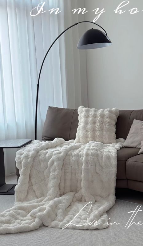 Light Luxury Faux Rabbit Fur Throw Blanket – 1.8×2.0m/ 轻奢兔毛绒盖毯1.8*2.0m