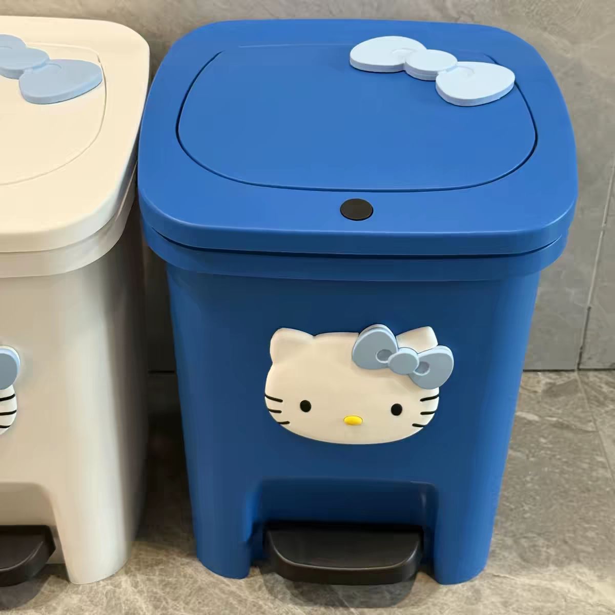 Hello Kitty Pedal Trash Can - Blue