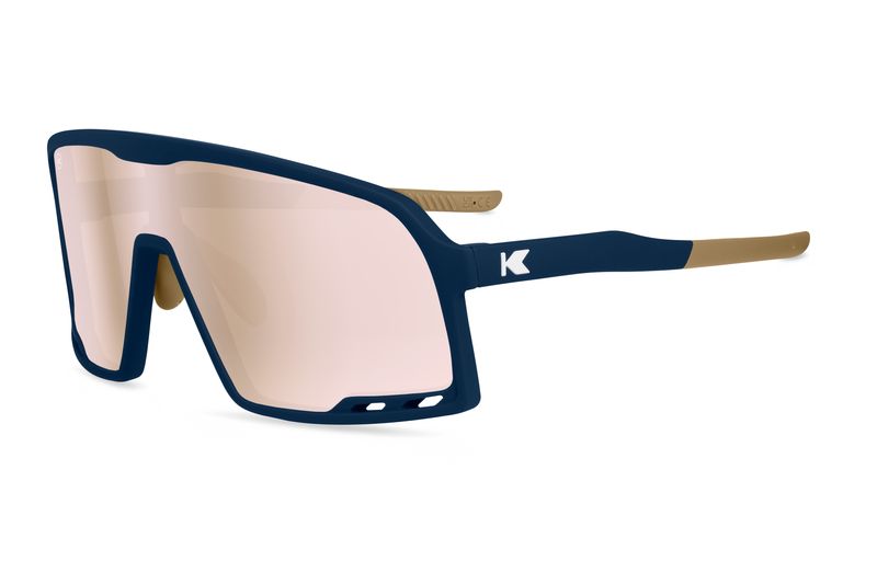 Knockaround Campeones TROPHY CASE