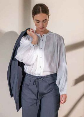 Ruby Tuesday Ilene longsleeve pleated blouse wit
