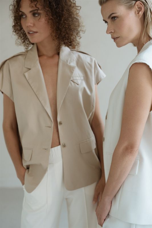 Aimee The Label Gilet sand