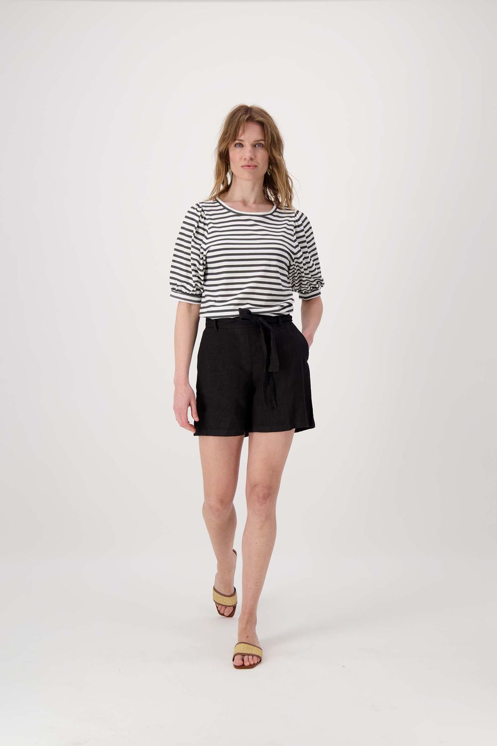 ZUSSS Linnen short met strik ceintuur zwart