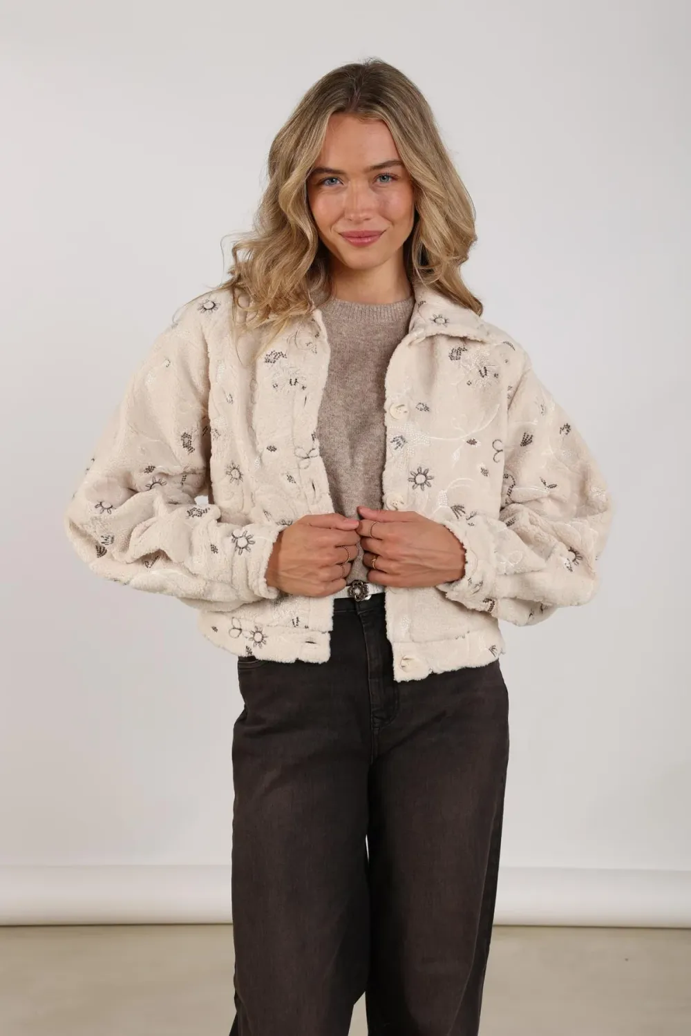 Nukus Milou Jacket Embroidery Sand