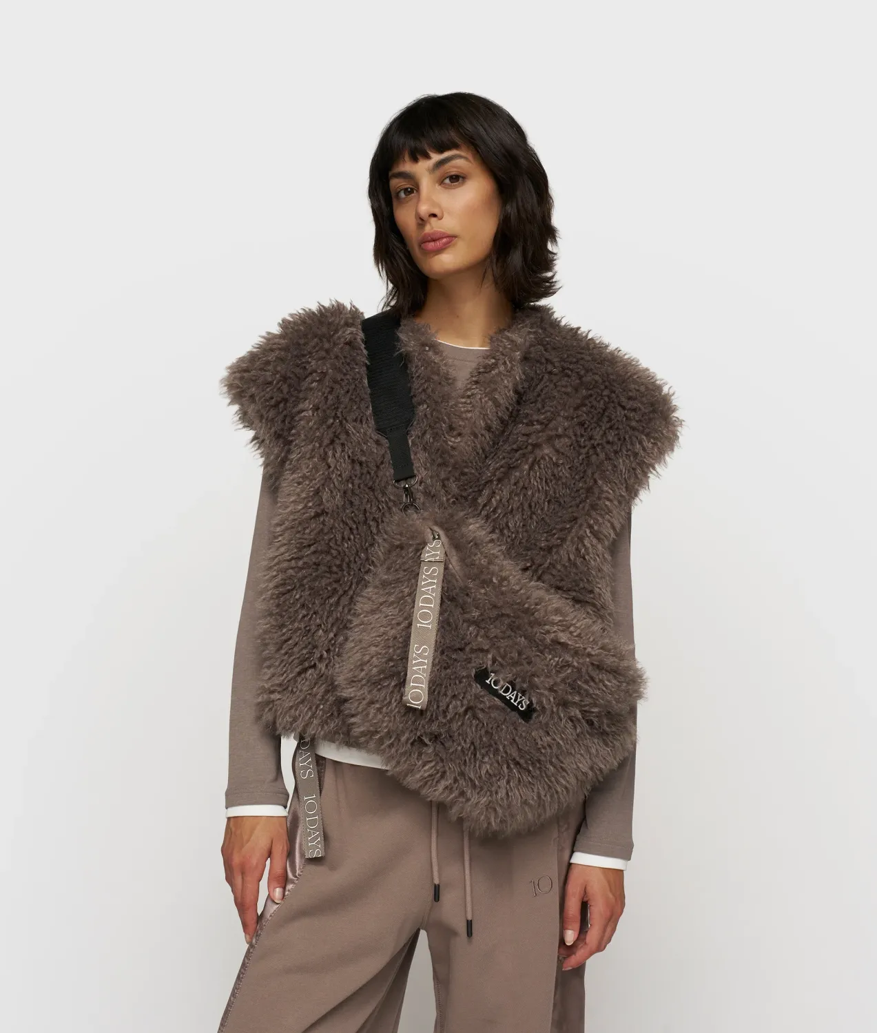 10 Days hairy cross body bag moonrock