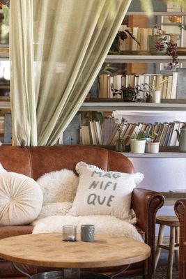 HOME &amp; LIFESTYLE