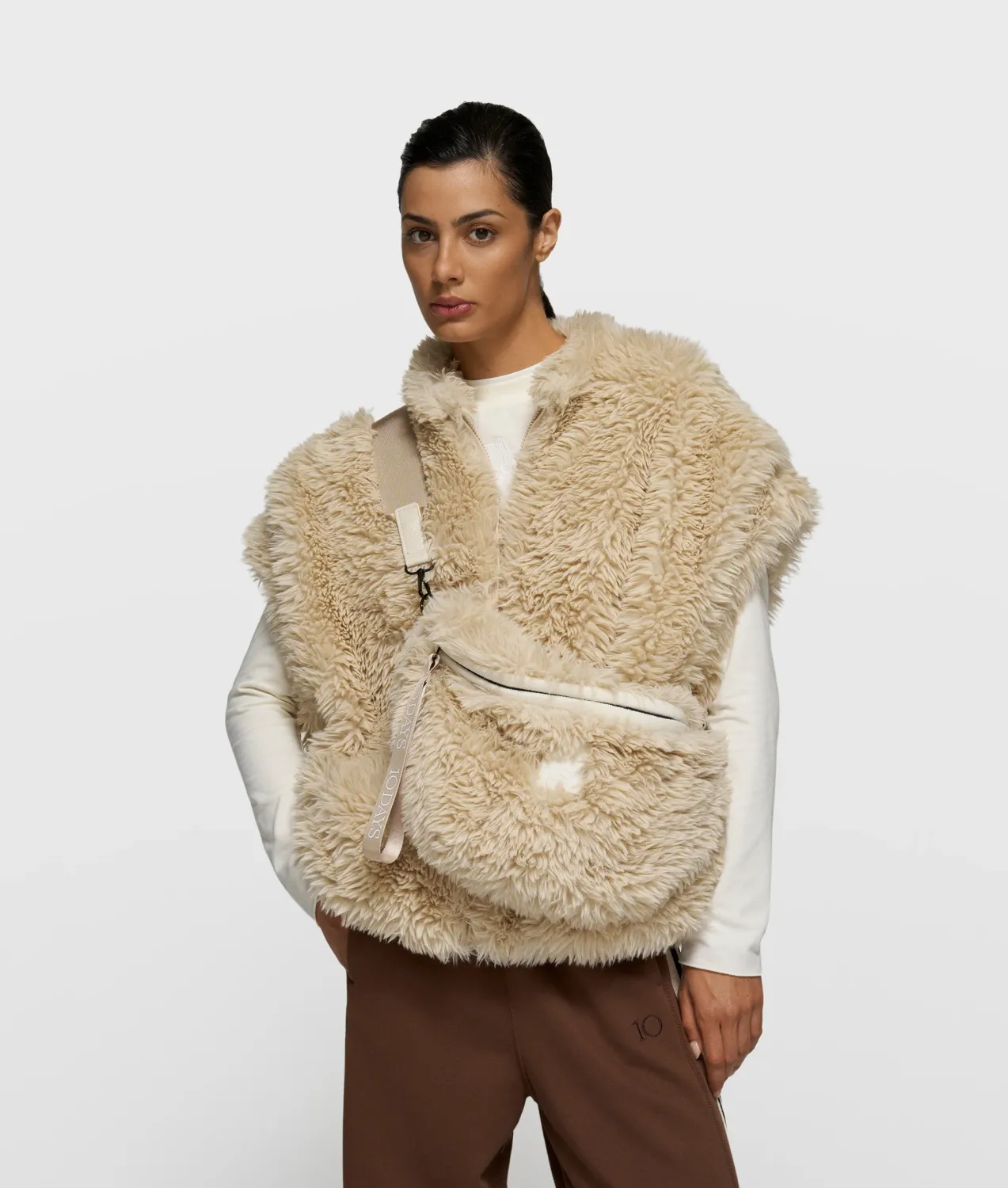 10 Days fluffy gilet pearl