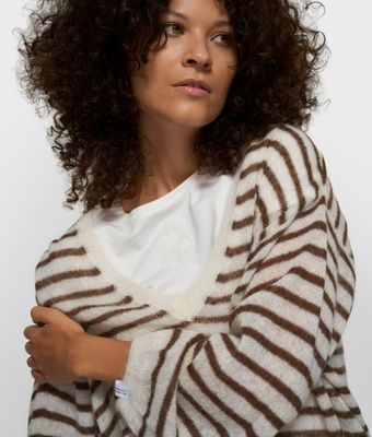 10 Days thin v-neck knit sweater dark truffle/ecru