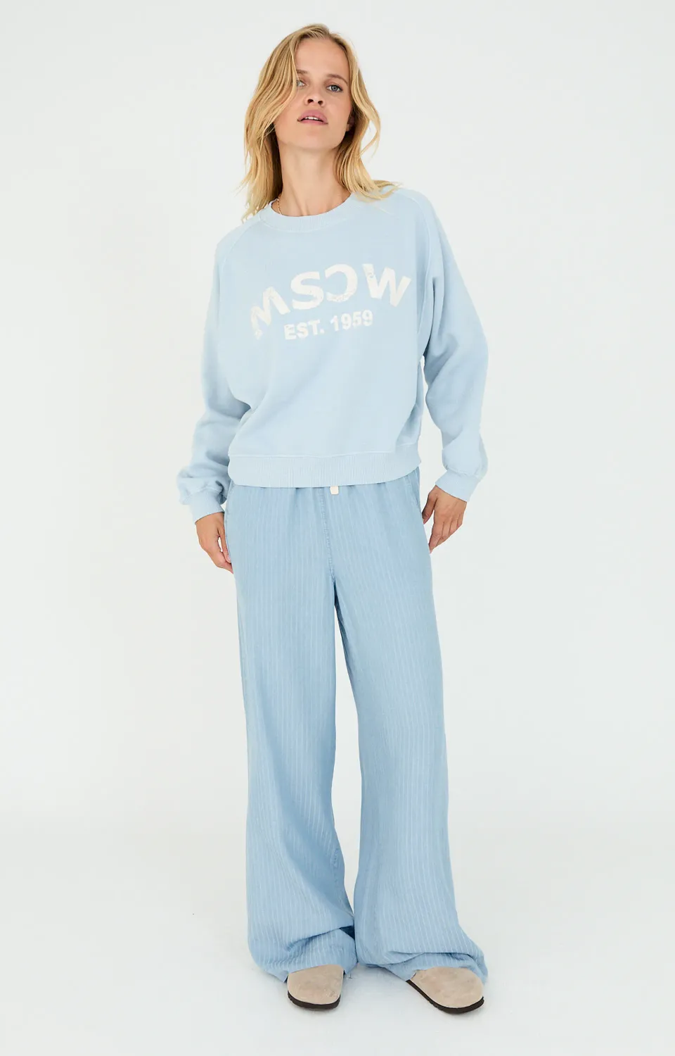 Moscow 2301 Sweatshirt lange mouw Light Denim Solid