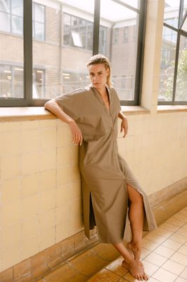Aimee the Label MirisS6 dress Taupe