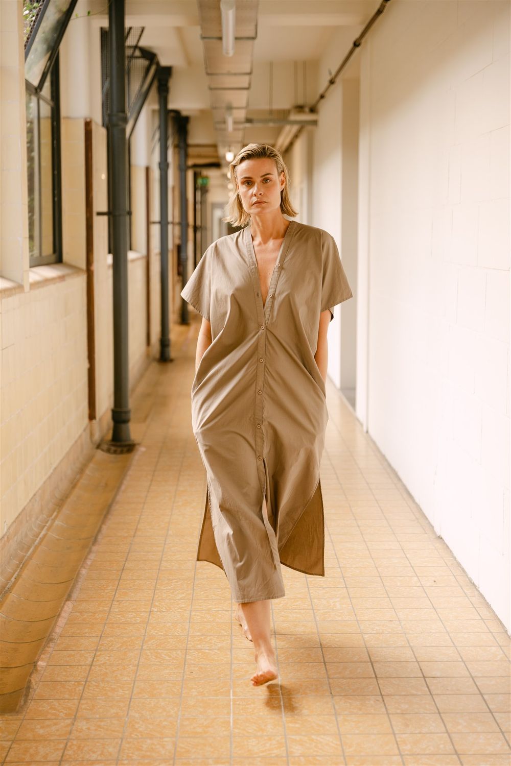 Aimee the Label MirisS6 dress Taupe