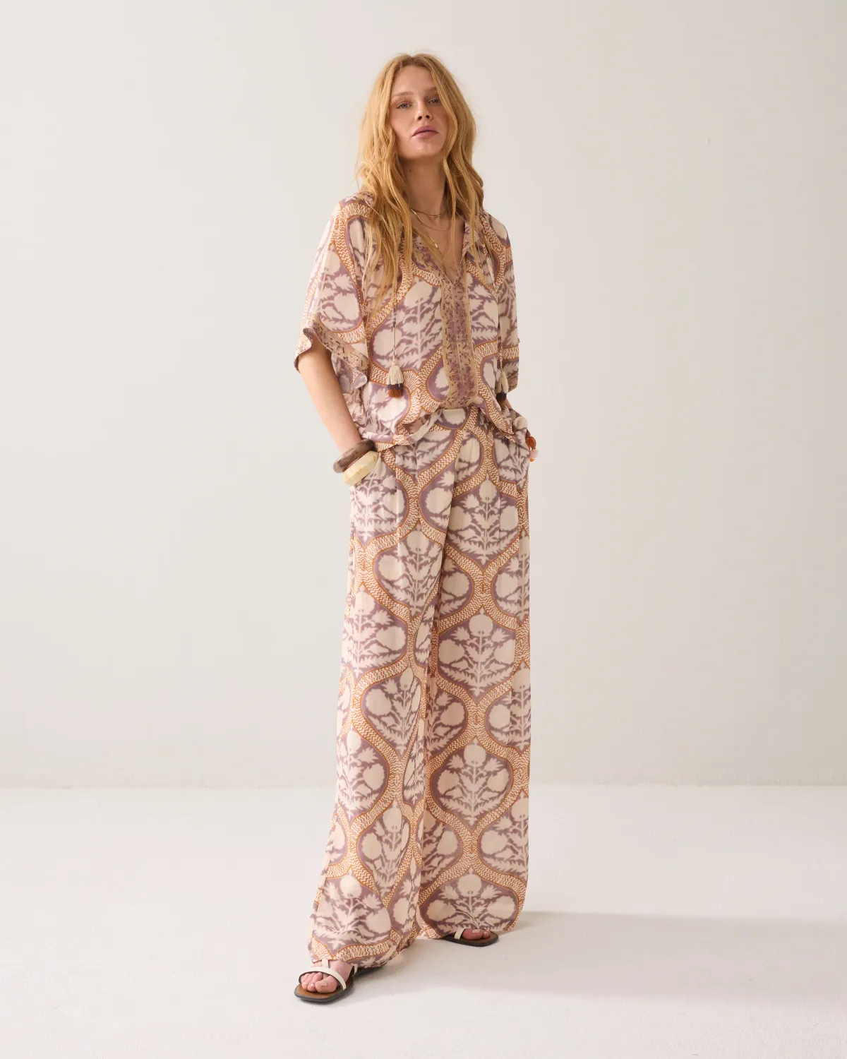 Summum Woman Trousers Art deco print 120