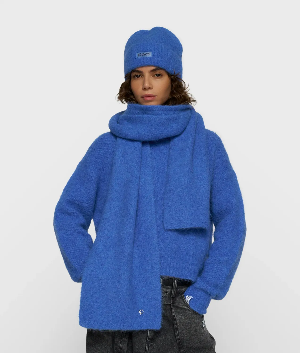 10 Days hairy knit scarf ultramarine