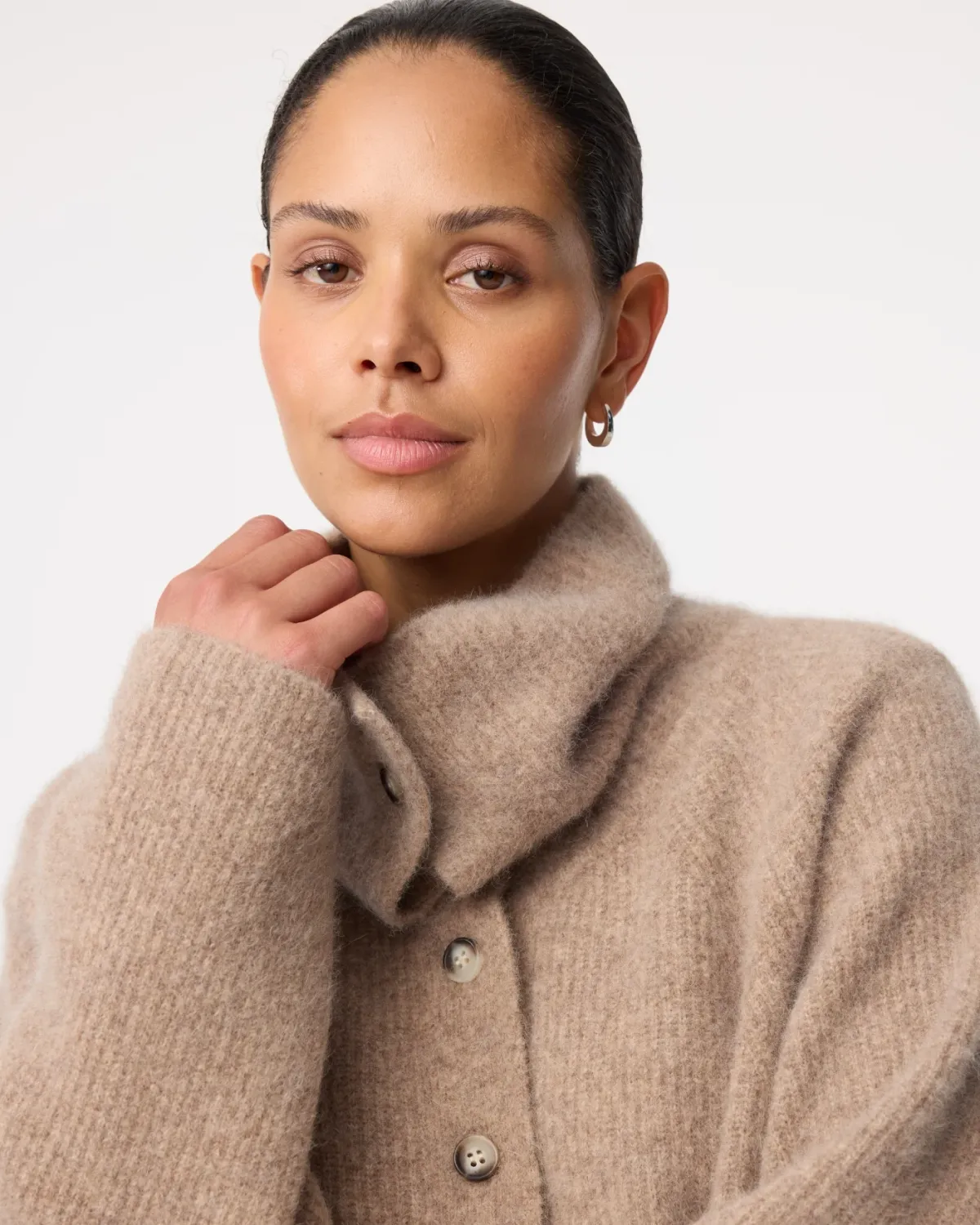 Knit-ted Milo Cardigan Walnut