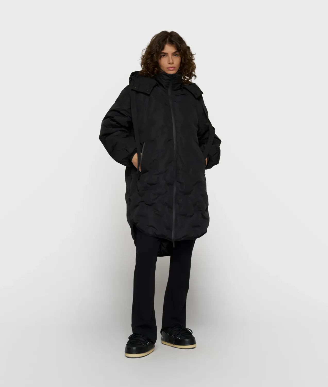 10 Days the iconic coat black
