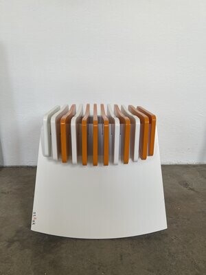 Hocker Massivholz Stäak lackiert ergonomisch Hocker Massivholz Stäak lackiert ergonomisch
