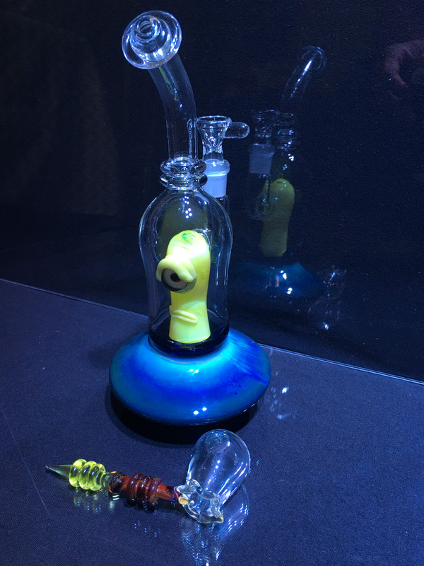 🎉SALE🎉 10&quot; Alien UFO Minion Rig w/ Bubble Dabber
