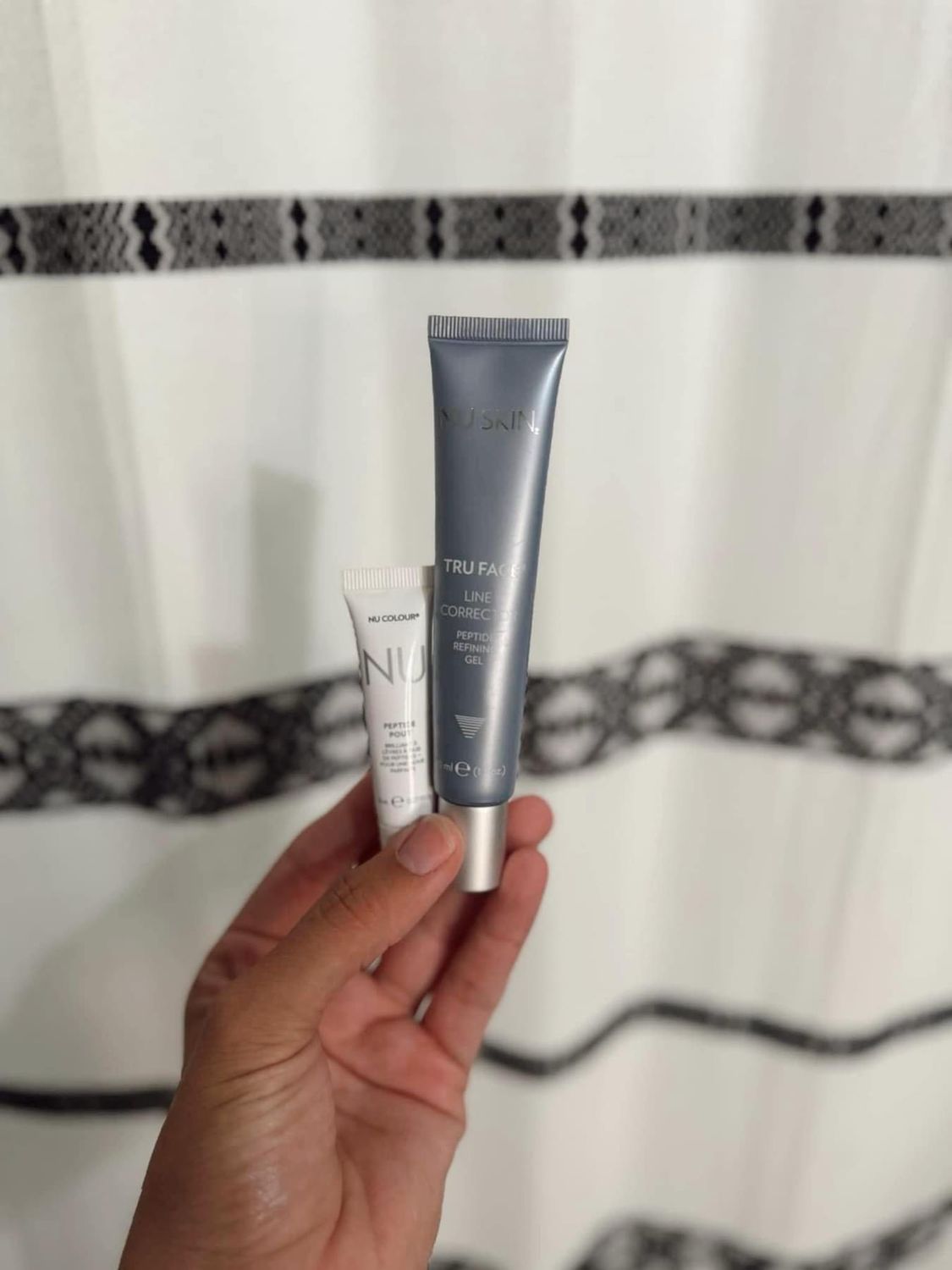 Line Corrector + Lip Peptide