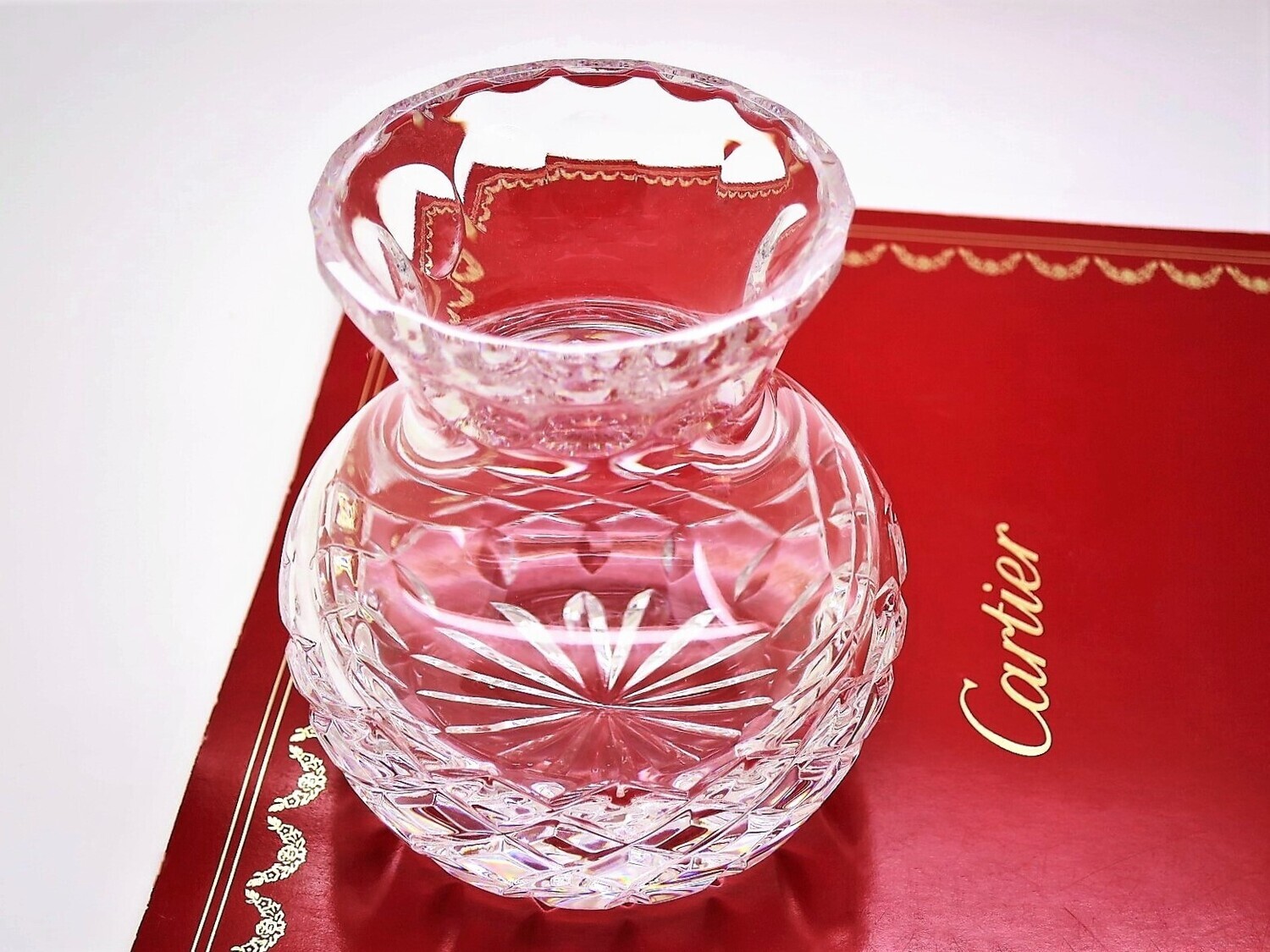 AUTHENTIC CARTIER CRYSTAL VIOLET VASE
