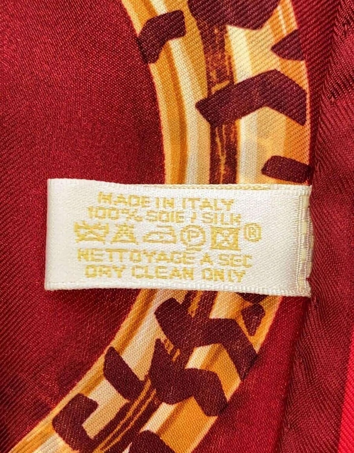 Vintage Cartier Scarf Mid-Size Italian Silk Twill red Panther Bracelet motif comes with Original Box + Certificate