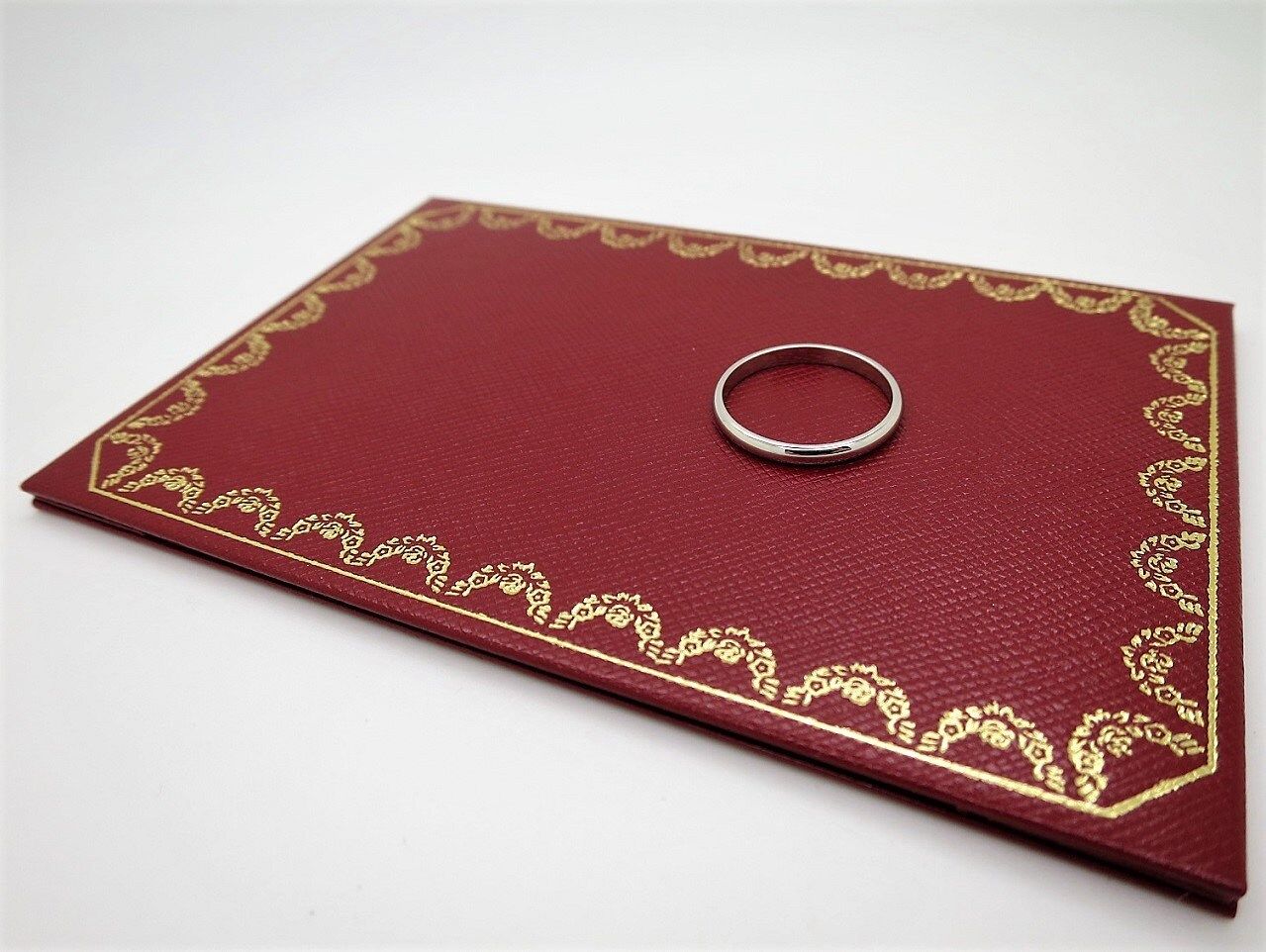 Cartier 1895 Wedding Band with Certificate of Authenticity 2.5mm Wide in Ring Size 5.5