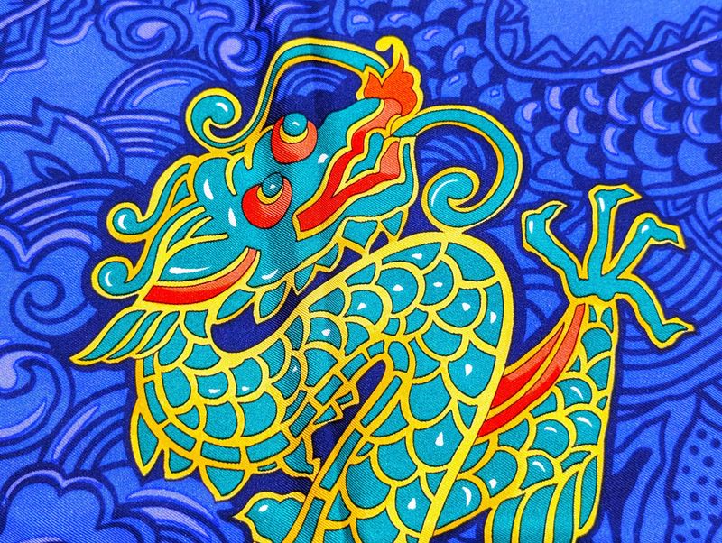 Cartier Paris Scarf Blue Couture French Silk Twill Le Baiser du Dragon motif with Box + Certificate