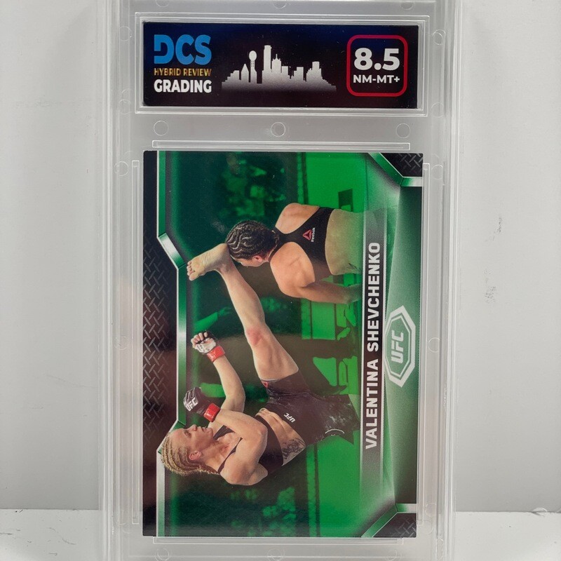 2020 Topps UFC Knockout Green /88 Valentina Shevchenko #60 DCS 8.5