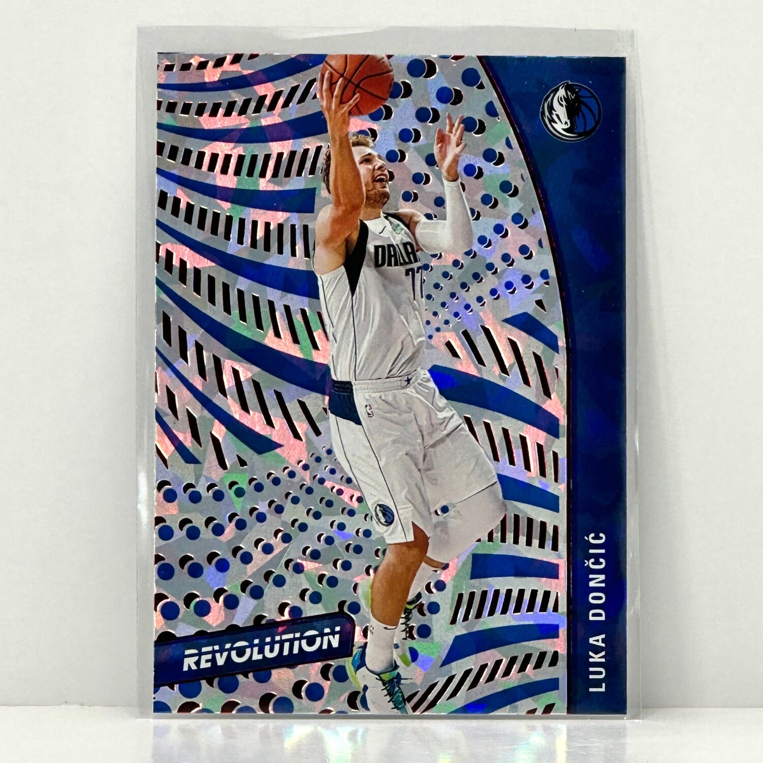 2020-21 Panini Revolution Chinese New Year #37 Luka Doncic Dallas Mavericks