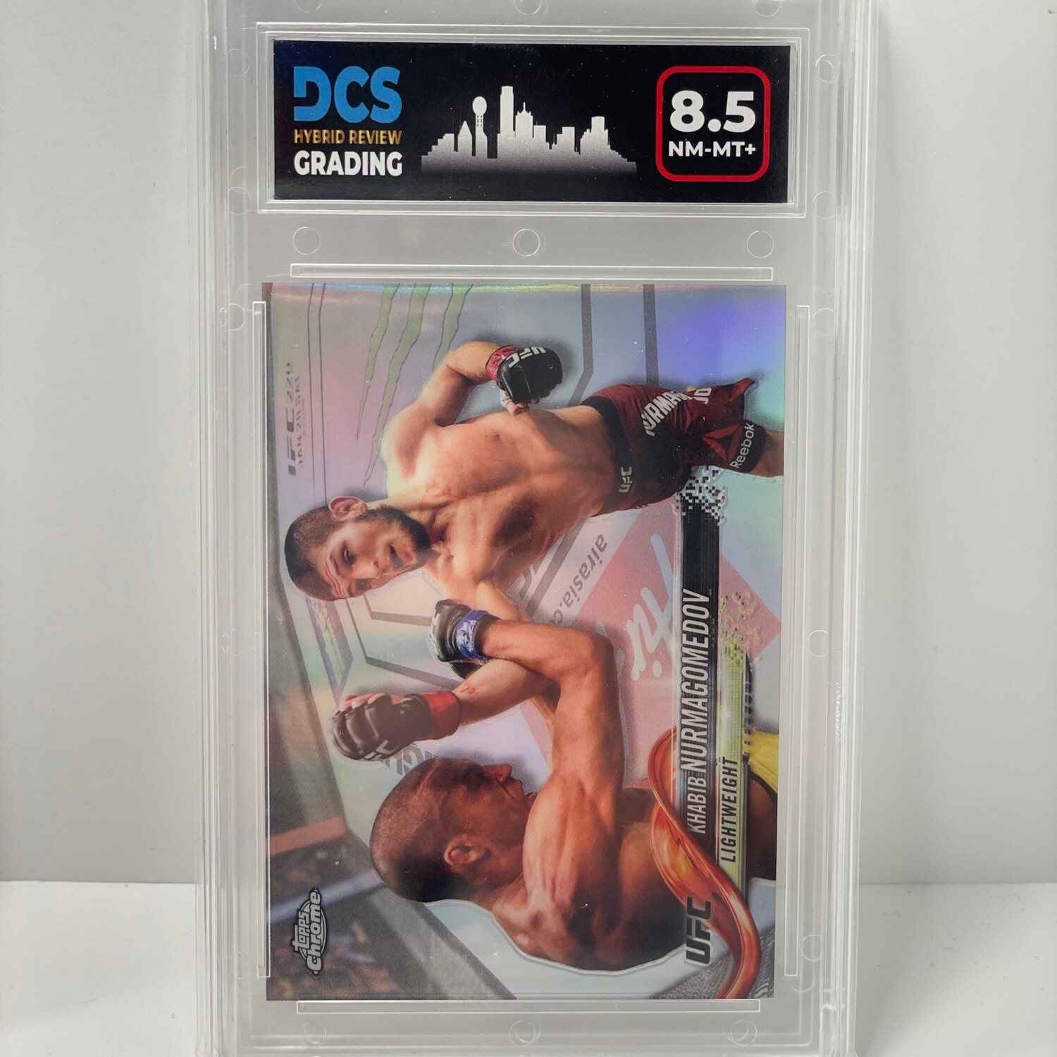 2018 Topps Chrome UFC Refractor Khabib Nurmagomedov #15 DCS 8.5