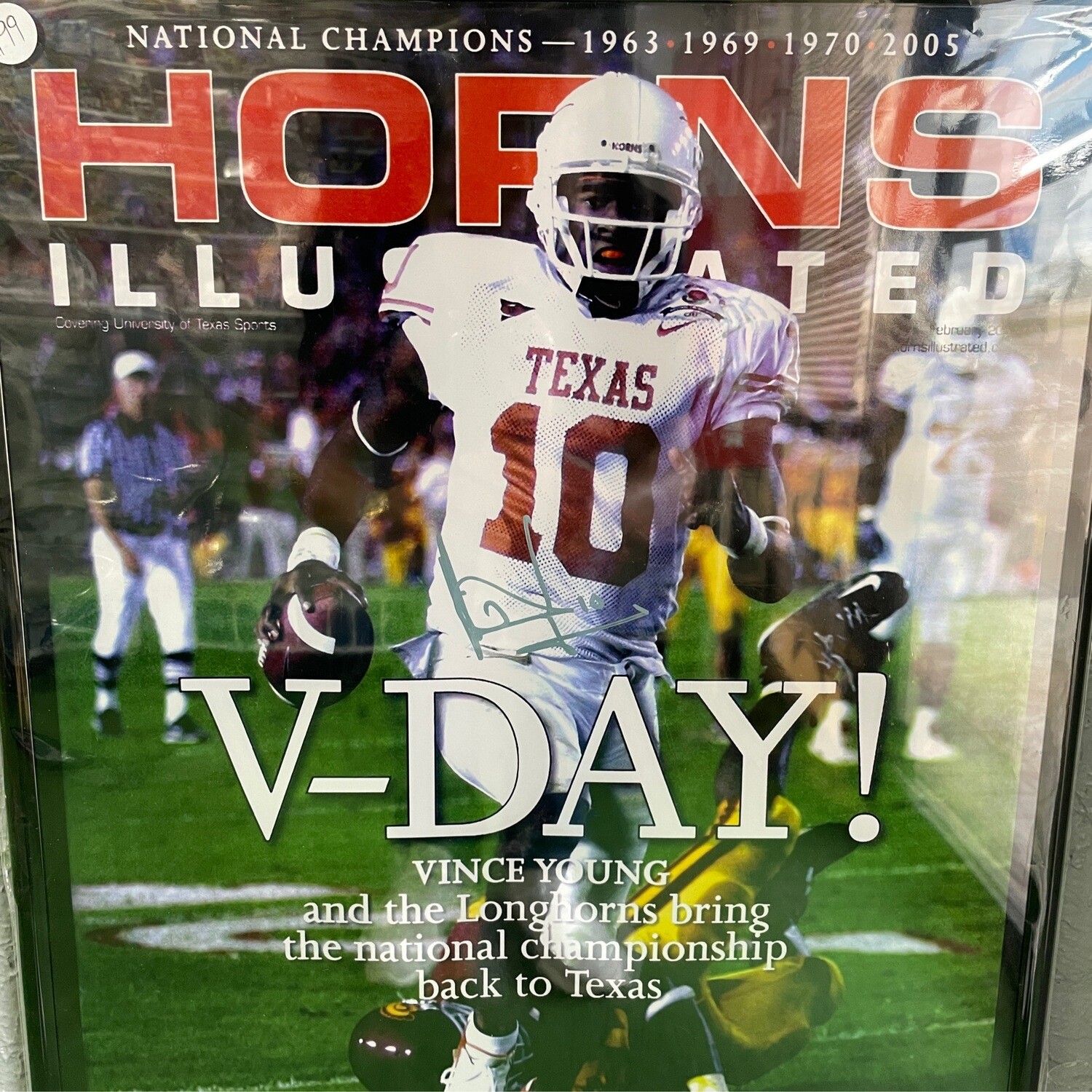 Vince Young Horns Illustrated V-Day Autographed JSA Authenticated framed Magazine Cover