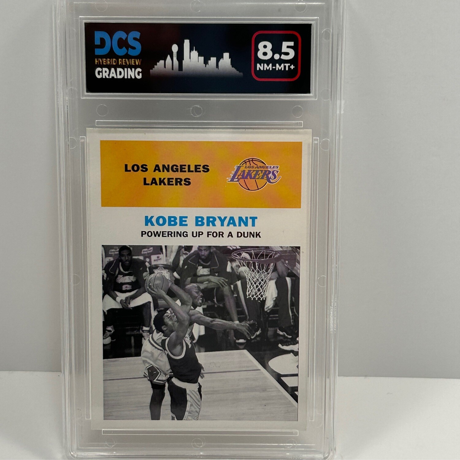 98-99 Fleer Kobe Bryant #1 DCS 8.5