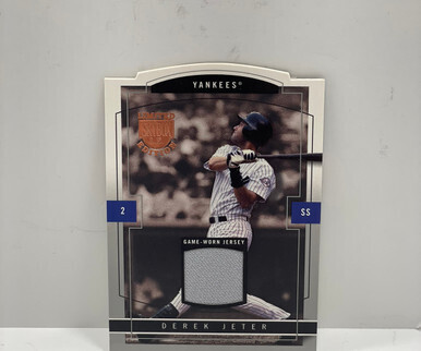 2004 FLEER Limited Skybox Edition Game Worn Jersey patch Derek Jeter /299