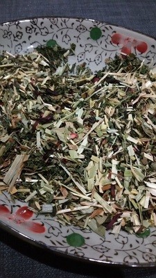 MoSuKi Chaff Mix - Dandelion, Nettle &amp; Hibiscus