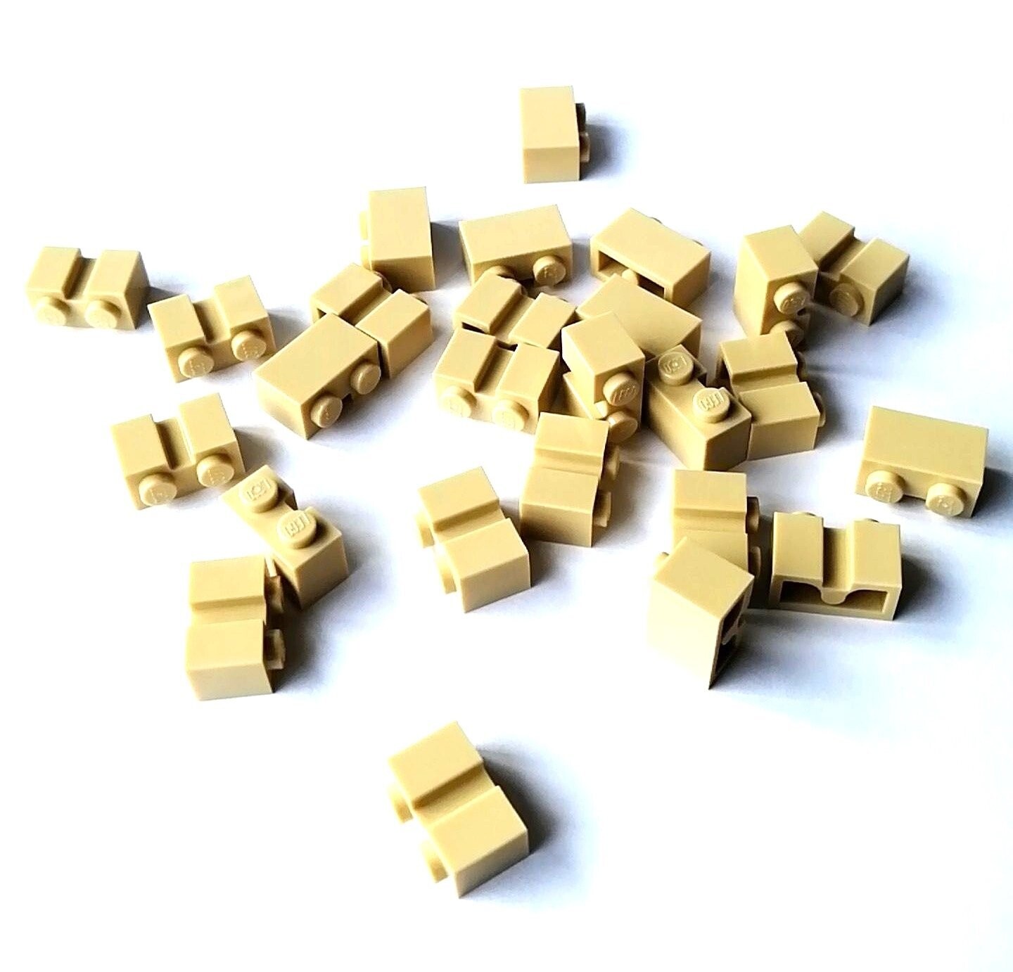 100 x Beige/Tan