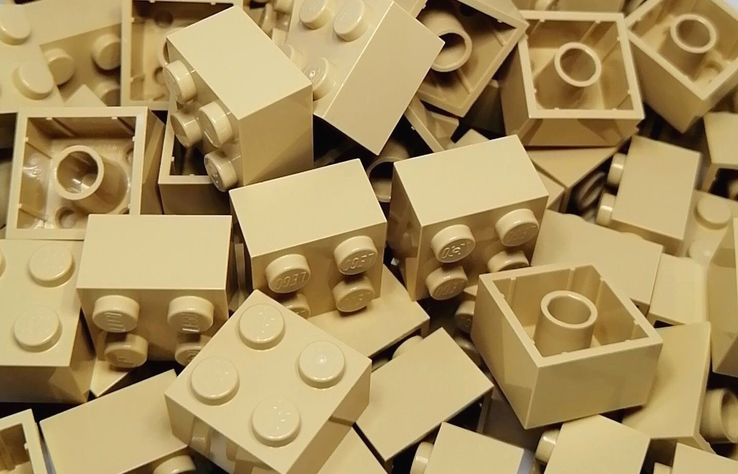 100 x Beige/Tan