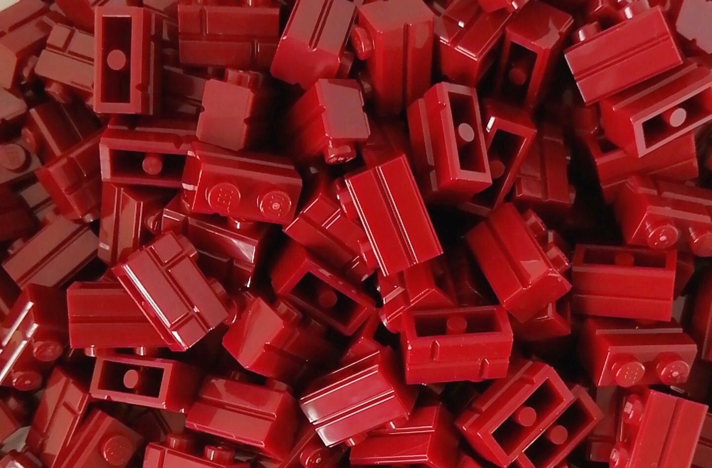 100 x Dunkelrot/Dark Red